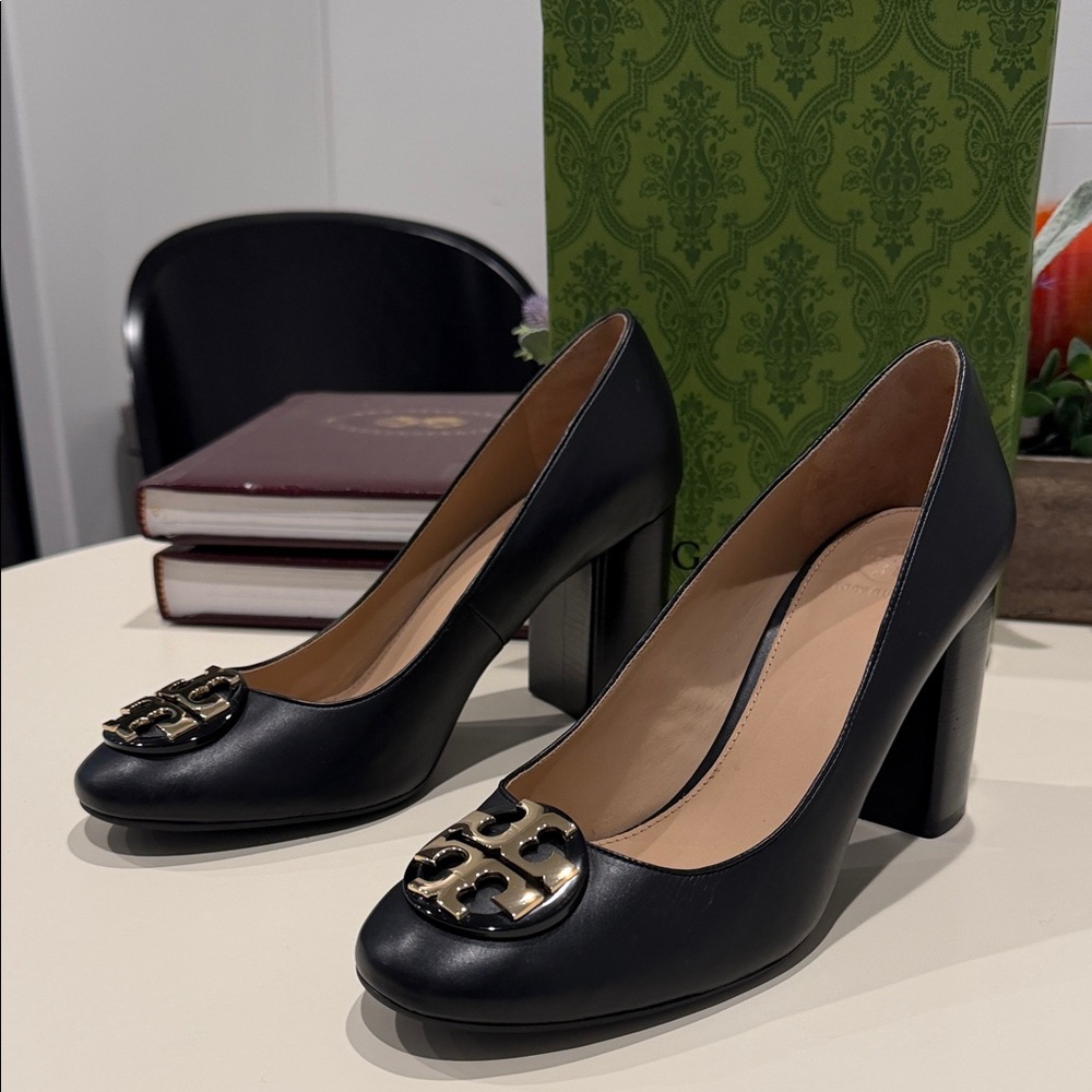 Tory Burch Janey Black Leather Block Heel Pumps - Picture 6 of 12